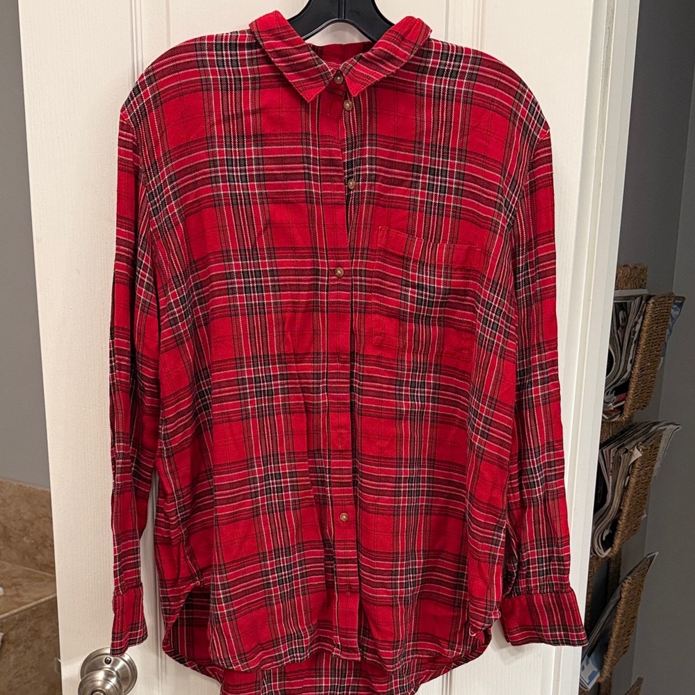 Treasure & Bond Red and Black Plaid Women's Button Down Shirt